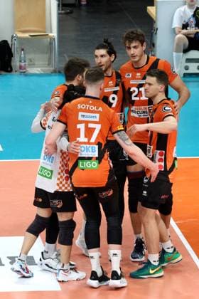 DEU, DVV, 1.VBL, BR Volleys vs. Karlsruhe, 17.03.2024, Max-Schmeling-Halle, Berlin, DEU, DVV, 1.VBL, BR Volleys vs. Karlsruhe, im Bild BR Volleys-Spielerkreis Foto: Juergen Engler nordphoto GmbH