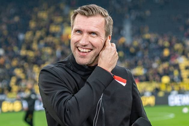 Markus Krösche Fredi Bobic Dazn Borussia Dortmund vs. Eintracht Frankfurt, Fussball, 1. Bundesliga, 26. Spieltag, 17.03.2024 DFL REGULATIONS PROHIBIT ANY OUSE OF PHOTOGRAPHS AS IMAGE SEQUENCES AND OR QUASI-VIDEO Borussia Dortmund vs. Eintracht Frankfurt, Fussball, 1. Bundesliga, 26. Spieltag, 17.03.2024 Dortmund *** Markus Krösche Fredi Bobic Dazn Borussia Dortmund vs Eintracht Frankfurt, Football, 1 Bundesliga, Matchday 26, 17 03 2024 DFL REGULATIONS PROHIBIT ANY OUSE OF PHOTOGRAPHS AS IMAGE SEQUENCES AND OR QUASI VIDEO Borussia Dortmund vs Eintracht Frankfurt, Football, 1 Bundesliga, Matchday 26, 17 03 2024 Dortmund Copyright: xEibner-Pressefoto BahhoxKarax EP_BVB