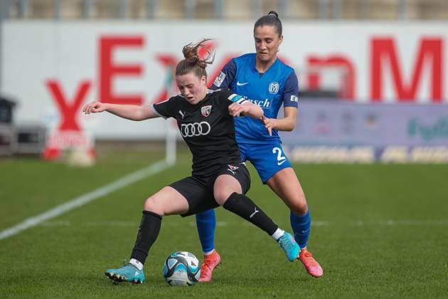 v.li.: Lea Wolski (FC Ingolstadt 04, 6) und Jeske Steenwijk (SV Meppen, 2) im Zweikampf, Duell, Dynamik, Aktion, Action, Spielszene, DIE DFB-RICHTLINIEN UNTERSAGEN JEGLICHE NUTZUNG VON FOTOS ALS SEQUENZBILDER UND ODER VIDEOÄHNLICHE FOTOSTRECKEN. DFB REGULATIONS PROHIBIT ANY USE OF PHOTOGRAPHS AS IMAGE SEQUENCES AND OR QUASI-VIDEO., 17.03.2024, Meppen (Deutschland), Fussball, 2. Frauen-Bundesliga, SV Meppen - FC Ingolstadt 04