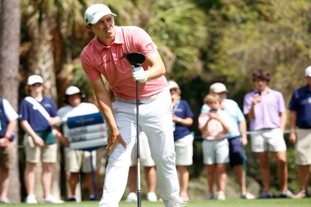 PONTE VEDRA BEACH, FL - MARCH 17: PGA, Golf Herren golfer Matt Fitzpatrick watches his tee shot on the 2nd hole during the final round of The Players Championship on March 17, 2024, at TPC Sawgrass in Ponte Vedra Beach, Florida. (Photo by Brian Spurlock Icon Sportswire) GOLF: MAR 17 PGA THE PLAYERS Championship EDITORIAL USE ONLY Icon24031727