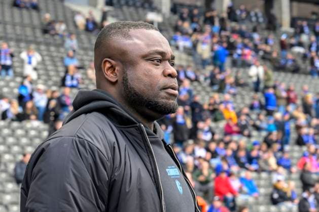 Gerald Asamoah - Leiter Lizenz beim FC Schalke 04, Freisteller, Hertha BSC - FC Schalke 04, 2. Bundesliga, Fussball, DFB, Spielzeit 2023 2024, 26. Spieltag, Olympia - Stadion Berlin, DFB DFL REGULATIONS PROHIBIT ANY USE OF PHOTOGRAPHS AS IMAGE SEQUENCES AND OR QUASI-VIDEO, 17.03. 2024,