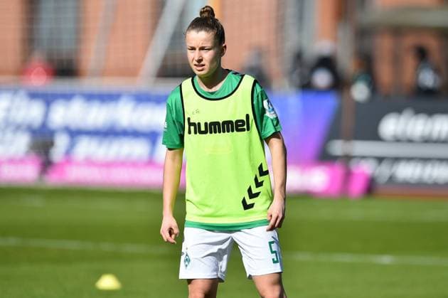 Fußball Google Pixel Frauen-Bundesliga Saison 2023 2024 16. Spieltag: SV Werder Bremen - SGS Essen am 16.03.2024 am Weserstadiom Platz 11 in Bremen Michelle Ulbrich ( SV Werder Bremen ) DFB regulations prohibit any use of photographs as image sequences and or quasi-video. Bremen Deutschland