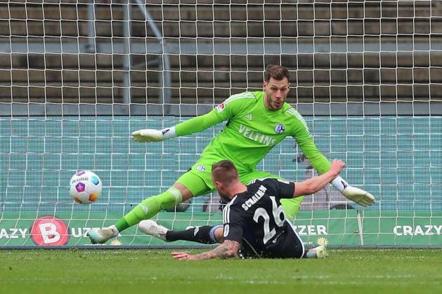 17.03.2024, xtgx, Fussball 2. Bundesliga, Hertha BSC - FC Schalke 04 emspor, v.l. Tomas Kalas (Schalke, 26), Marcin Kaminski (Schalke, 35) (DFL DFB REGULATIONS PROHIBIT ANY USE OF PHOTOGRAPHS as IMAGE SEQUENCES and or QUASI-VIDEO) Berlin