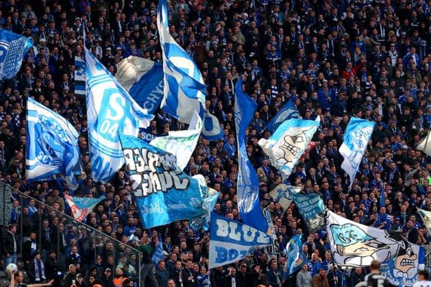 17.03.2024, xtgx, Fussball 2. Bundesliga, Hertha BSC - FC Schalke 04 emspor, v.l. Symbolfoto, Symbolbild Fans, Zuschauer, Publikum, Tribuene Gaestefans Schalke (DFL DFB REGULATIONS PROHIBIT ANY USE OF PHOTOGRAPHS as IMAGE SEQUENCES and or QUASI-VIDEO) Berlin