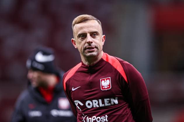 18.03.2024 WARSZAWA, STADION PGE NARODOWY PILKA NOZNA (FOOTBALL) ZGRUPOWANIE REPREZENTACJI POLSKI W PILCE NOZNEJ PRZED MECZAMI BARAZOWYMI KONFERENCJA PRASOWA I TRENING REPREZENTACJI POLSKI NZ KAMIL GROSICKI FOTO LUKASZ GROCHALA CYFRASPORT NEWSPIX.PL --- Newspix.pl POLAND OUT! POLISH FOOTBALL national team, Nationalteam TRAINING SESSION IN WARSAW  20240318CSLG1074