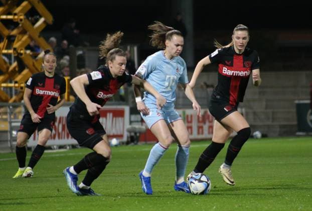 18.03.2024, xgrfx, Fussball 1.Bundesliga Damen, Bayer Leverkusen - 1.FC Köln emspor, v.l. Sinne Skynnes Hansen (Bayer Leverkusen), Dora Zeller (1.FC Köln) (DFL DFB REGULATIONS PROHIBIT ANY USE OF PHOTOGRAPHS as IMAGE SEQUENCES and or QUASI-VIDEO) Leverkusen