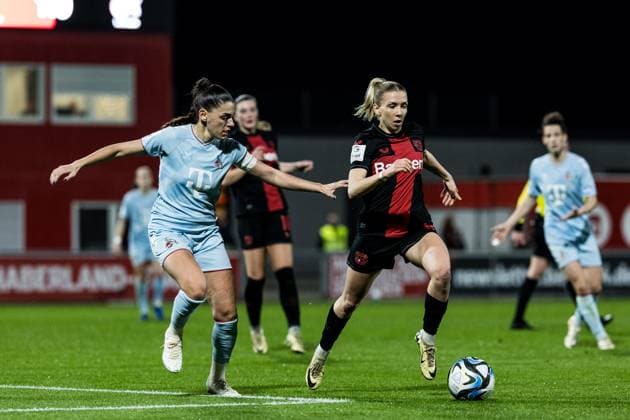 GOOGLE PIXEL Frauen Bundesliga: Bayer 04 Leverkusen - 1. FC Köln; 18.03.2024 Zweikampf Manjou Wilde (1. FC Köln, 7), Elisa Senß (Bayer 04 Leverkusen, 6) GOOGLE PIXEL Frauen Bundesliga: Bayer 04 Leverkusen - 1. FC Köln, Leverkusen, Ulrich-Haberland-Stadion am 18.03.2024 DFB REGULATIONS PROHIBIT ANY USE OF PHOTOGRAPHS AS IMAGE SEQUENCES AND OR QUASI-VIDEO. Copyright: xBEAUTIFULxSPORTS Wunderlx