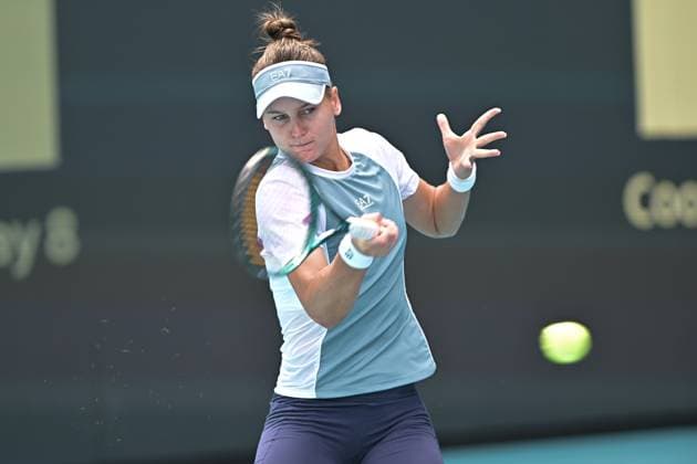 MIAMI GARDENS, FL - MARCH 18: Veronika Kudermetova (RUS) hits the ball during practice at the Miami Open on March 18, 2024, at Hard Rock Stadium in Miami Gardens, FL. (Photo by Michele Eve Sandberg Icon Sportswire) TENNIS: MAR 18 Miami Open EDITORIAL USE ONLY Icon2403180176