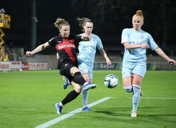 18.03.2024, xgrfx, Fussball 1.Bundesliga Damen, Bayer Leverkusen - 1.FC Köln emspor, v.l. Sinne Skynnes Hansen (Bayer Leverkusen) (DFL DFB REGULATIONS PROHIBIT ANY USE OF PHOTOGRAPHS as IMAGE SEQUENCES and or QUASI-VIDEO) Leverkusen