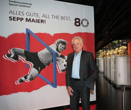 Bilder des Jahres 2024, Sport 03 März Sport Themen der Woche KW12 München, Deutschland 19. März 2024: Fussball, Herren, Bundesliga, Saison 2023 2024, FC Bayern München, Eröffnung Sonderausstellung Sepp Maier zum 80. Geburtstag, FC Bayern Museum, Allianz Arena Hier im Bild Sepp Maier *** Munich, Germany 19 March 2024 Football, Men, Bundesliga, Season 2023 2024, FC Bayern Munich, Opening special exhibition Sepp Maier on his 80th birthday, FC Bayern Museum, Allianz Arena Here in the picture Sepp Maier