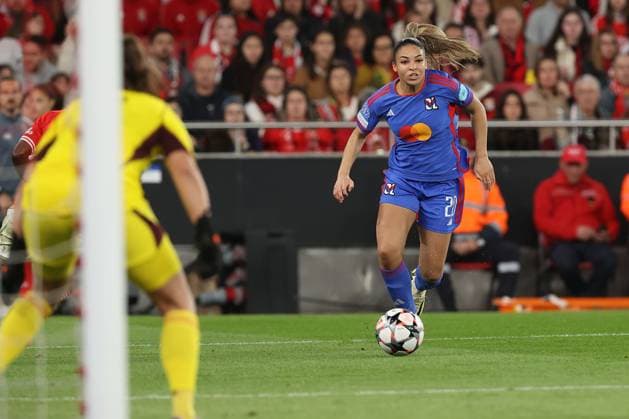 Lisbon, Portugal, Tuesday 19 March 2024 UEFA Women s Champions League 2023 24 1 4 Final SL Benfica - Olympique Lyon, Lena Pauels (SL Benfica), Delphine Cascarino (Olympique Lyon) Copyright: JoaquimxFerreira