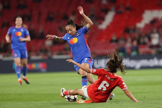 Lisbon, Portugal, Tuesday 19 March 2024 UEFA Women s Champions League 2023 24 1 4 Final SL Benfica - Olympique Lyon, Selma Bacha (Olympique Lyon), Andreia Faria (SL Benfica), Zweikampf, Action, Aktion, Battles for the Ball Copyright: JoaquimxFerreira
