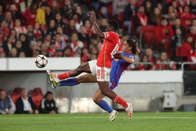 Lisbon, Portugal, Tuesday 19 March 2024 UEFA Women s Champions League 2023 24 1 4 Final SL Benfica - Olympique Lyon, Christy Ucheibe (SL Benfica), Delphine Cascarino (Olympique Lyon), Zweikampf, Action, Aktion, Battles for the Ball Copyright: JoaquimxFerreira