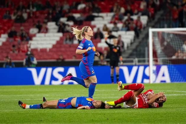 Lisbon, Portugal, March 19 2024: Selma Bacha (4 Olympique Lyonnais) and Lucia Alves (13 SL Benfica) go down injured during the UEFA Womens Champions League game between SL Benfica and Olympique Lyonnais at Estadio do Lisboa e Benfica in Lisbon, Portugal. (Pedro Porru SPP) Copyright: xPedroxPorrux xSPPx spp-en-PePoSp-4F8A3795