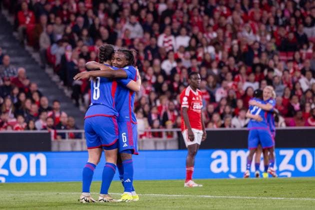 Lisbon, Portugal Sara Dabritz (8 Olympique Lyonnais) and Melchie Dumornay (6 Olympique Lyonnais) celebrate after scoring during the UEFA Womens Champions League game between SL Benfica and Olympique Lyonnais at Estadio do Lisboa e Benfica in Lisbon, Portugal. (Pauline Figuet SPP) Copyright: xPaulinexFiguetx xSPPx spp-en-PaFiSp-PF_SLBvOL551