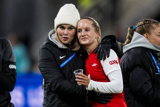 Fußball, Frauen, CL, SK Brann Bergen - FC Barcelona 240320 Nanne Ruuskanen and Amalie Eikeland of Brann after the UEFA Women s Champions League quarterfinal football match between Brann and Barcelona on March 20, 2024 in Bergen. Photo: Marius Simensen BILDBYRAN Cop 238 barcelona bbeng brann champions league dam football fotball fotboll kvartfinale quarter final tfk uefa women s champions league Copyright: MARIUSxSIMENSEN BB240320BB907