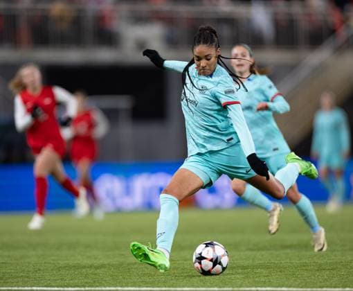 Fußball, Frauen, CL, SK Brann Bergen - FC Barcelona Bergen, Norway, March 20th 2024: Salma Paralluelo (7 Barcelona) shoots the ball during the UEFA Womens Champions League football match between Brann and Barcelona at Aasane Arena in Bergen, Norway. (Ane Frosaker SPP) Copyright: xAnexFrosakerx xSPPx spp-en-AnFrSp-_F_24798