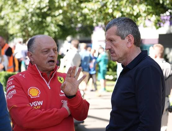 21.03.2024, Albert Park Circuit, Melbourne, FORMULA 1 ROLEX AUSTRALIAN GRAND PRIX 2024 ,im Bild Günther Steiner, Teamchef Frederic Vasseur (Scuderia Ferrari) Melbourne Albert Park Circuit Victoria Australien