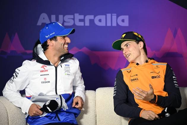 AUSTRALIAN F1 GRAND PRIX, Daniel Ricciardo of RB (left) and Oscar Piastri of McLaren during a drivers press conference, PK, Pressekonferenz at the Albert Park Grand Prix Circuit in Melbourne, Thursday, March 21, 2024. ( NO ARCHIVING, EDITORIAL USE ONLY, NO USE IN BOOKS WITHOUT CONSENT MELBOURNE VICTORIA AUSTRALIA  Copyright: xJOELxCARRETTx 20240321001920487447