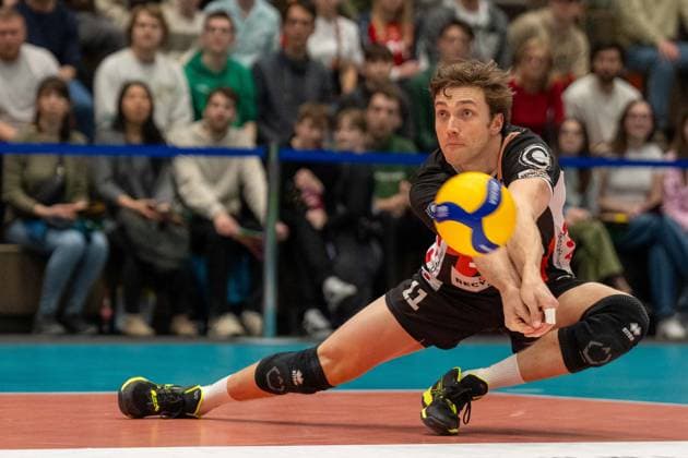 Annahme Cody Kessel (Berlin Recycling Volleys, 11), GER, Volleyball, Playoff Viertelfinale, Maenner, Baden VOLLEYS SSC Karlsruhe vs. Berlin Recycling Volleys, 20.03.2024, GER, Volleyball, Playoff Viertelfinale, Maenner, Baden VOLLEYS SSC Karlsruhe vs. Berlin Recycling Volleys, 20.03.2024 Karlsruhe Copyright: xEibner-Pressefoto StefanxMayerx EP_SMR