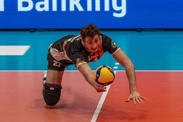 Annahme Tobias Krick (Berlin Recycling Volleys, 21), GER, Volleyball, Playoff Viertelfinale, Maenner, Baden VOLLEYS SSC Karlsruhe vs. Berlin Recycling Volleys, 20.03.2024, GER, Volleyball, Playoff Viertelfinale, Maenner, Baden VOLLEYS SSC Karlsruhe vs. Berlin Recycling Volleys, 20.03.2024 Karlsruhe Copyright: xEibner-Pressefoto StefanxMayerx EP_SMR