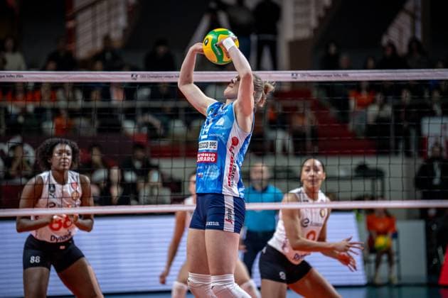776121898 Joanna Wolosz of Imoco Volley in action during the match. Eczacibasi Dynavit and Imoco Volley Conegiano faced each other in the CEV Women™s Champions League Volley Semifinal game 2, the match took place at Istanbul Burhan Felek Vestel Volleyball Hall on March 20, 2024 Istanbul Istanbul Turkey Copyright: xYagizxGurtugx