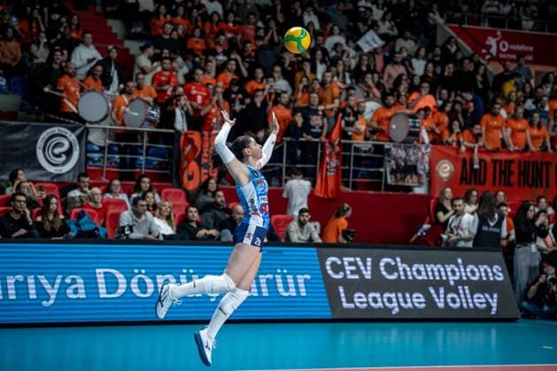 776121898 Anna Bardaro of Imoco Volley in action during the match. Eczacibasi Dynavit and Imoco Volley Conegiano faced each other in the CEV Women™s Champions League Volley Semifinal game 2, the match took place at Istanbul Burhan Felek Vestel Volleyball Hall on March 20, 2024 Istanbul Istanbul Turkey Copyright: xYagizxGurtugx