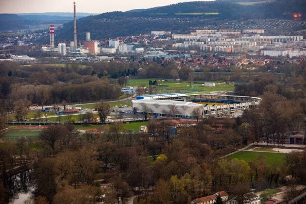 Jena , 200324, Fussball Regionalliga , FC Carl-Zeiss Jena im Bild: ad Hoc Arena im Ernst Abbe Sportfeld , Übersicht Stadion , Aussenansicht Stadion , Areal und Paradies