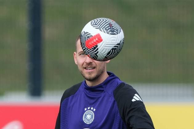 Waldemar Anton (Deutschland) am Ball, GER, Training und Pressekonferenz, Fussball-Nationalmannschaft der Maenner, DFB-Campus, Frankfurt am Main, 21.03.2024. GER, Training und Pressekonferenz, Fussball-Nationalmannschaft der Maenner, DFB-Campus, Frankfurt am Main, 21.03.2024. Frankfurt Copyright: xEibner-Pressefoto FlorianxWieganx EP_FWD