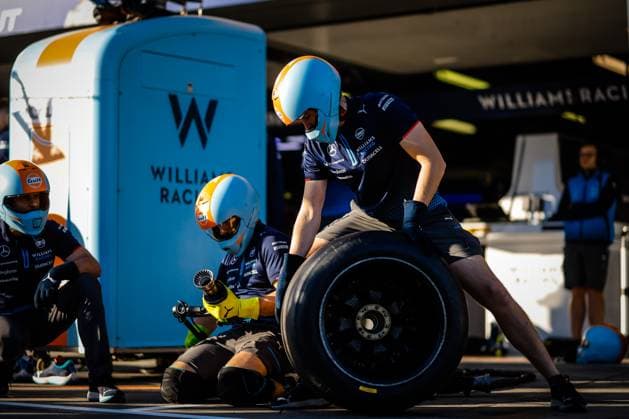 March 21, 2024, Melbourne, Victoria, Australia: MELBOURNE, AUSTRALIA - MARCH 21: Williams Racing practicing pit stops at the 2024 Australian Grand Prix at Albert Park in Melbourne, Australia Melbourne Australia - ZUMAp121 20240321_zsp_p121_027 Copyright: xChrisxPutnamx