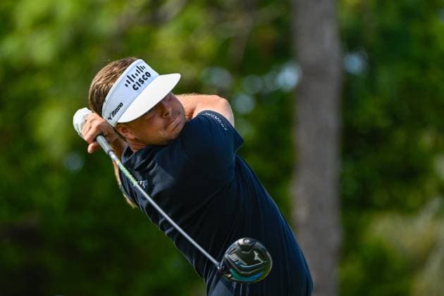 PALM HARBOR, FL - MARCH 21: Keith Mitchell (USA) watches his tee shot on 1 during Rd1 of the Valspar Championship at Innisbrook Resort - Copperhead, on March 21, 2024, in Palm Harbor, Florida. (Photo by Ken Murray Icon Sportswire) GOLF: MAR 21 PGA, Golf Herren Valspar Championship EDITORIAL USE ONLY Icon2403210411