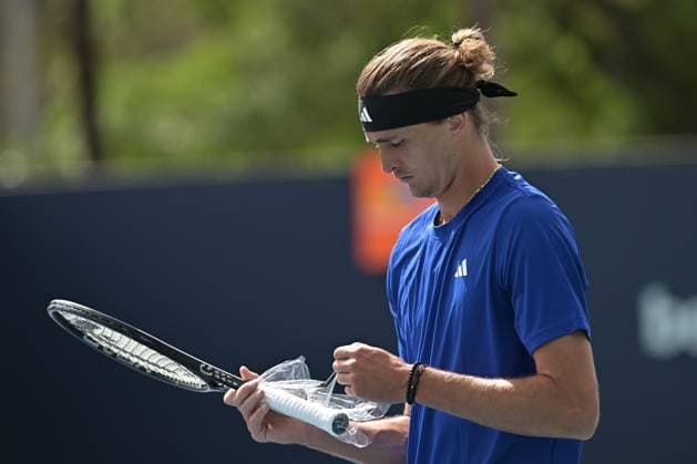 MIAMI GARDENS, FL - MARCH 21: Alexander Zverev (Germany) is seen during practice during the Miami Open on March 21, 2024, at Hard Rock Stadium in Miami Gardens, FL. (Photo by Michele Eve Sandberg Icon Sportswire) TENNIS: MAR 21 Miami Open EDITORIAL USE ONLY Icon240321023