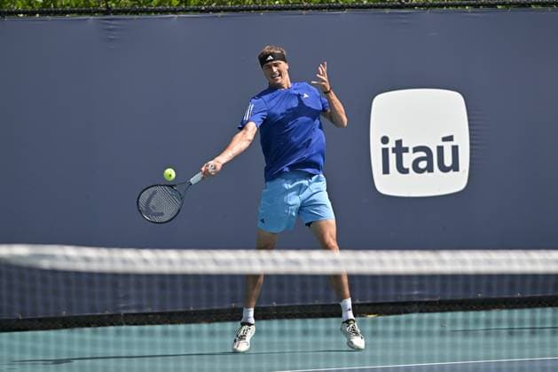 MIAMI GARDENS, FL - MARCH 21: Alexander Zverev (Germany) is seen during practice during the Miami Open on March 21, 2024, at Hard Rock Stadium in Miami Gardens, FL. (Photo by Michele Eve Sandberg Icon Sportswire) TENNIS: MAR 21 Miami Open EDITORIAL USE ONLY Icon240321039