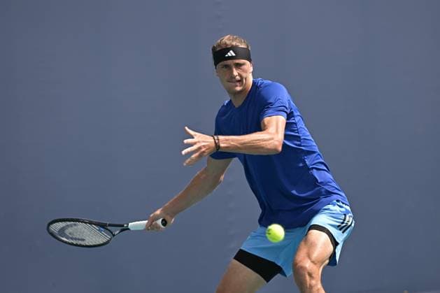 MIAMI GARDENS, FL - MARCH 21: Alexander Zverev (Germany) is seen during practice during the Miami Open on March 21, 2024, at Hard Rock Stadium in Miami Gardens, FL. (Photo by Michele Eve Sandberg Icon Sportswire) TENNIS: MAR 21 Miami Open EDITORIAL USE ONLY Icon240321051