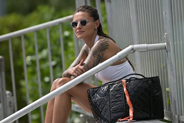 Sport Bilder des Tages MIAMI GARDENS, FL - MARCH 21: Sophia Thomalla is seen watching her boyfriend Alexander Zverev (Germany) practice tennis during the Miami Open on March 21, 2024, at Hard Rock Stadium in Miami Gardens, FL. (Photo by Michele Eve Sandberg Icon Sportswire) TENNIS: MAR 21 Miami Open EDITORIAL USE ONLY Icon240321057