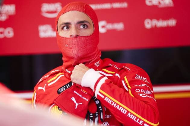 SAINZ Carlos (spa), Scuderia Ferrari SF-24, portrait during the Formula 1 Rolex Australian Grand Prix 2024, 3rd round of the 2024 Formula One World Championship, WM, Weltmeisterschaft from March 22 to 24, 2024 on the Albert Park Circuit, in Melbourne, Australia - F1 - AUSTRALIAN GRAND PRIX 2024 DPPI Panoramic  240322_R03_AUSTRALIA_EA010338