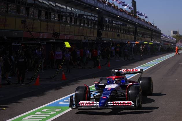 03 RICCIARDO Daniel (aus), Visa Cash App RB F1 Team VCARB 01, action during the Formula 1 Rolex Australian Grand Prix 2024, 3rd round of the 2024 Formula One World Championship, WM, Weltmeisterschaft from March 22 to 24, 2024 on the Albert Park Circuit, in Melbourne, Australia - F1 - AUSTRALIAN GRAND PRIX 2024 DPPI Panoramic  240322_R03_AUSTRALIA_EA028873
