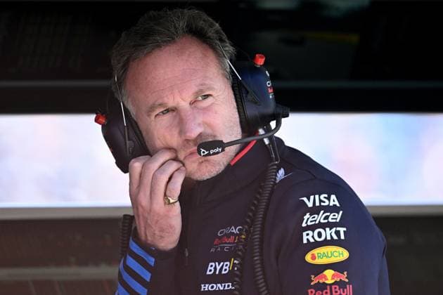 Sport Themen der Woche KW12 Sport Bilder des Tages AUSTRALIAN F1 GRAND PRIX, Red Bull team principal Christian Horner in the pits during Free Practice Two at the Albert Park Grand Prix Circuit in Melbourne, Friday, March 22, 2024. ( NO ARCHIVING, EDITORIAL USE ONLY, NO USE IN BOOKS WITHOUT CONSENT MELBOURNE VICTORIA AUSTRALIA  Copyright: xJOELxCARRETTx 20240322001920983832