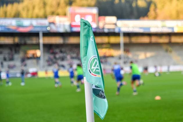Eckballfahne mit DFB Logo vor dem Spiel. GER, SC Freiburg - TSG 1899 Hoffenheim, Frauen-Fussball, Google Pixel Frauen Bundesliga, 17. Spieltag, Saison 2023 2024, 22.03.2024 DFB REGULATIONS PROHIBIT ANY USE OF PHOTOGRAPHS AS IMAGE SEQUENCES AND OR QUASI-VIDEO GER, SC Freiburg - TSG 1899 Hoffenheim, Frauen-Fussball, Google Pixel Frauen Bundesliga, 17. Spieltag, Saison 2023 2024, 22.03.2024 Freiburg *** Corner ball flag with DFB logo before the match GER, SC Freiburg TSG 1899 Hoffenheim, Womens Football, Google Pixel Womens Bundesliga, Matchday 17, Season 2023 2024, 22 03 2024 DFB REGULATES PROHIBIT ANY USE OF PHOTOGRAPHS AS IMAGE SEQUENCES AND OR QUASI VIDEO GER, SC Freiburg TSG 1899 Hoffenheim, Womens Football, Google Pixel Womens Bundesliga, Matchday 17, Season 2023 2024, 22 03 2024 Freiburg Copyright: xEibner-Pressefoto ThomasxHessx EP_THS