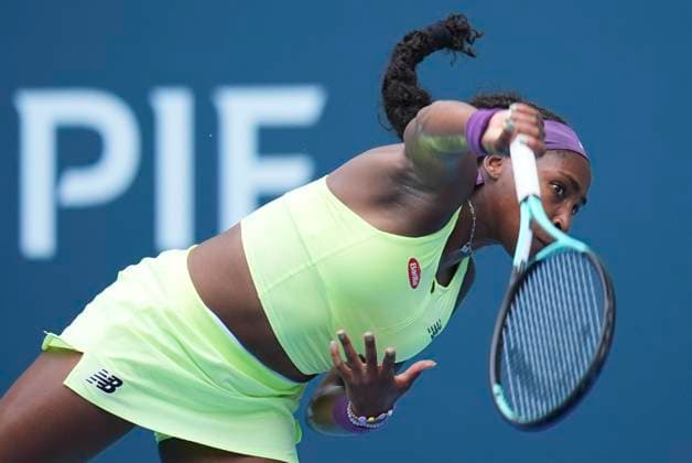 March 22, 2024, Miami, Florida, USA: Coco Gauff (USA) hits a serve against Nadia Podoroska (Argentina) during the second round of womenÃ¢â‚¬â ¢s singles at the Miami Open tennis tournament. Gauff won the match 6-1, 6-2. Miami USA - ZUMAd212 20240322_zsp_d212_006 Copyright: xRichardxDolex