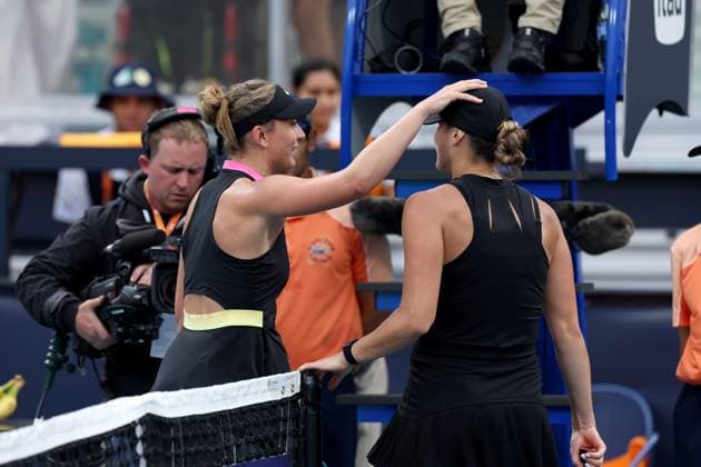 March 22, 2024, Miami Gardens, Florida, United States Of America: MIAMI GARDENS, FLORIDA - MARCH 22: Aryna Sabalenka of Belarus defeats Paula Badosa of Spain in the second round on Day 7 of the Miami Open Presented by Itau at Hard Rock Stadium on March 22, 2024 in Miami Gardens, Florida ...People: Aryna Sabalenka, Paula Badosa Miami Open Presented by Itau 2024 - Day 7  - ZUMAs214 20240322_ada_s214_019 Copyright: xSMGx