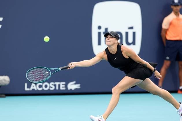 March 22, 2024, Miami Gardens, Florida, United States Of America: MIAMI GARDENS, FLORIDA - MARCH 22: Aryna Sabalenka of Belarus defeats Paula Badosa of Spain in the second round on Day 7 of the Miami Open Presented by Itau at Hard Rock Stadium on March 22, 2024 in Miami Gardens, Florida ...People: Aryna Sabalenka Miami Open Presented by Itau 2024 - Day 7  - ZUMAs214 20240322_ada_s214_066 Copyright: xSMGx