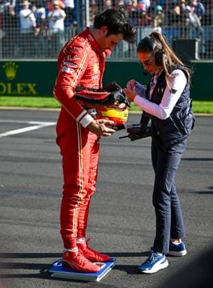 March 23, 2024, Melbourne, Victoria, Australia: March 23, 2024, Melbourne, Victoria, Australia: Spanish driver Carlos Sainz ( 55) of Ferrari is weighed after the last qualifying session on day 2 of the 2024 Australian F1 Grand Prix Melbourne Australia - ZUMAk106 20240323_zaf_k106_031 Copyright: xTheoxKaranikosx