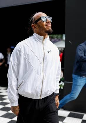 HAMILTON Lewis (gbr), Mercedes AMG F1 Team W15, portrait during the Formula 1 Rolex Australian Grand Prix 2024, 3rd round of the 2024 Formula One World Championship, WM, Weltmeisterschaft from March 22 to 24, 2024 on the Albert Park Circuit, in Melbourne, Australia - F1 - AUSTRALIAN GRAND PRIX 2024 DPPI Panoramic  240323_R03_AUSTRALIA__35A1035.jpg