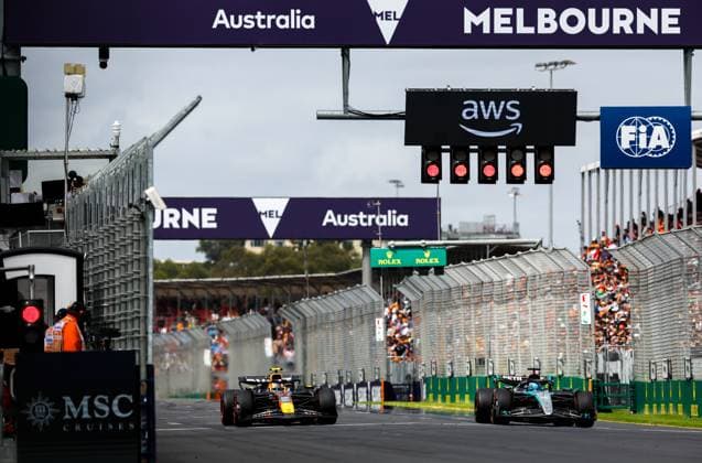 63 RUSSELL George (gbr), Mercedes AMG F1 Team W15, action 11 PEREZ Sergio (mex), Red Bull Racing RB20, action during the Formula 1 Rolex Australian Grand Prix 2024, 3rd round of the 2024 Formula One World Championship, WM, Weltmeisterschaft from March 22 to 24, 2024 on the Albert Park Circuit, in Melbourne, Australia - F1 - AUSTRALIAN GRAND PRIX 2024 DPPI Panoramic  240323_R03_AUSTRALIA_F12024GP03AUS_JK310883.jpg