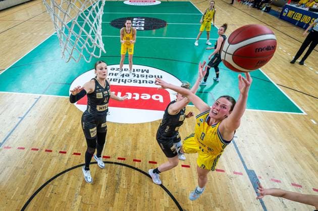 Basketball Berlin 22.03.2024 Saison 2023 2024 1. Bundesliga DBBL Alba Berlin - Saarlouis Royals Laina Snyder (Alba, No.09)