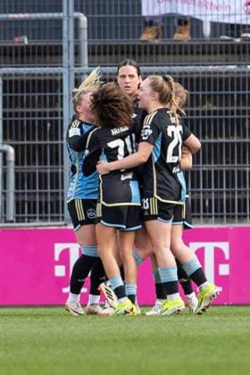 GOOGLE PIXEL Frauen-Bundesliga: 1. FC Köln - 1. FC Nürnberg, 23.03.2024 Jubel nach dem Tor zum 0:1. durch Lara Schmidt (1. FC Nürnberg, 27). GOOGLE PIXEL Frauen-Bundesliga, 1. FC Köln - 1. FC Nürnberg, 17. Spieltag, am 23.03.2024, Franz-Kremer-Stadion, Köln DFL regulations prohibit any use of photographs as image sequences and or quasi-video Copyright: xBEAUTIFULxSPORTS Meuselx