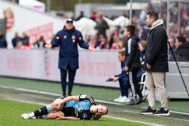GOOGLE PIXEL Frauen-Bundesliga: 1. FC Köln - 1. FC Nürnberg, 23.03.2024 Amelie Thöle (1. FC Nürnberg, 12) mit Schmerzen am Boden. GOOGLE PIXEL Frauen-Bundesliga, 1. FC Köln - 1. FC Nürnberg, 17. Spieltag, am 23.03.2024, Franz-Kremer-Stadion, Köln DFL regulations prohibit any use of photographs as image sequences and or quasi-video Copyright: xBEAUTIFULxSPORTS Meuselx