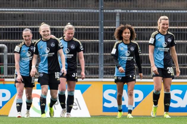 GOOGLE PIXEL Frauen-Bundesliga: 1. FC Köln - 1. FC Nürnberg, 23.03.2024 Jubel bei den Nürnberger Spielerinnen nach dem Tor zum 0:3. GOOGLE PIXEL Frauen-Bundesliga, 1. FC Köln - 1. FC Nürnberg, 17. Spieltag, am 23.03.2024, Franz-Kremer-Stadion, Köln DFL regulations prohibit any use of photographs as image sequences and or quasi-video Copyright: xBEAUTIFULxSPORTS Meuselx