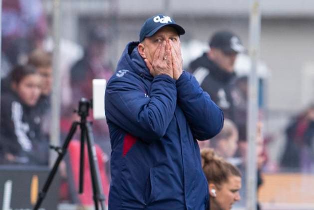 GOOGLE PIXEL Frauen-Bundesliga: 1. FC Köln - 1. FC Nürnberg, 23.03.2024 Daniel Weber (1. FC Köln, Cheftrainer). GOOGLE PIXEL Frauen-Bundesliga, 1. FC Köln - 1. FC Nürnberg, 17. Spieltag, am 23.03.2024, Franz-Kremer-Stadion, Köln DFL regulations prohibit any use of photographs as image sequences and or quasi-video Copyright: xBEAUTIFULxSPORTS Meuselx